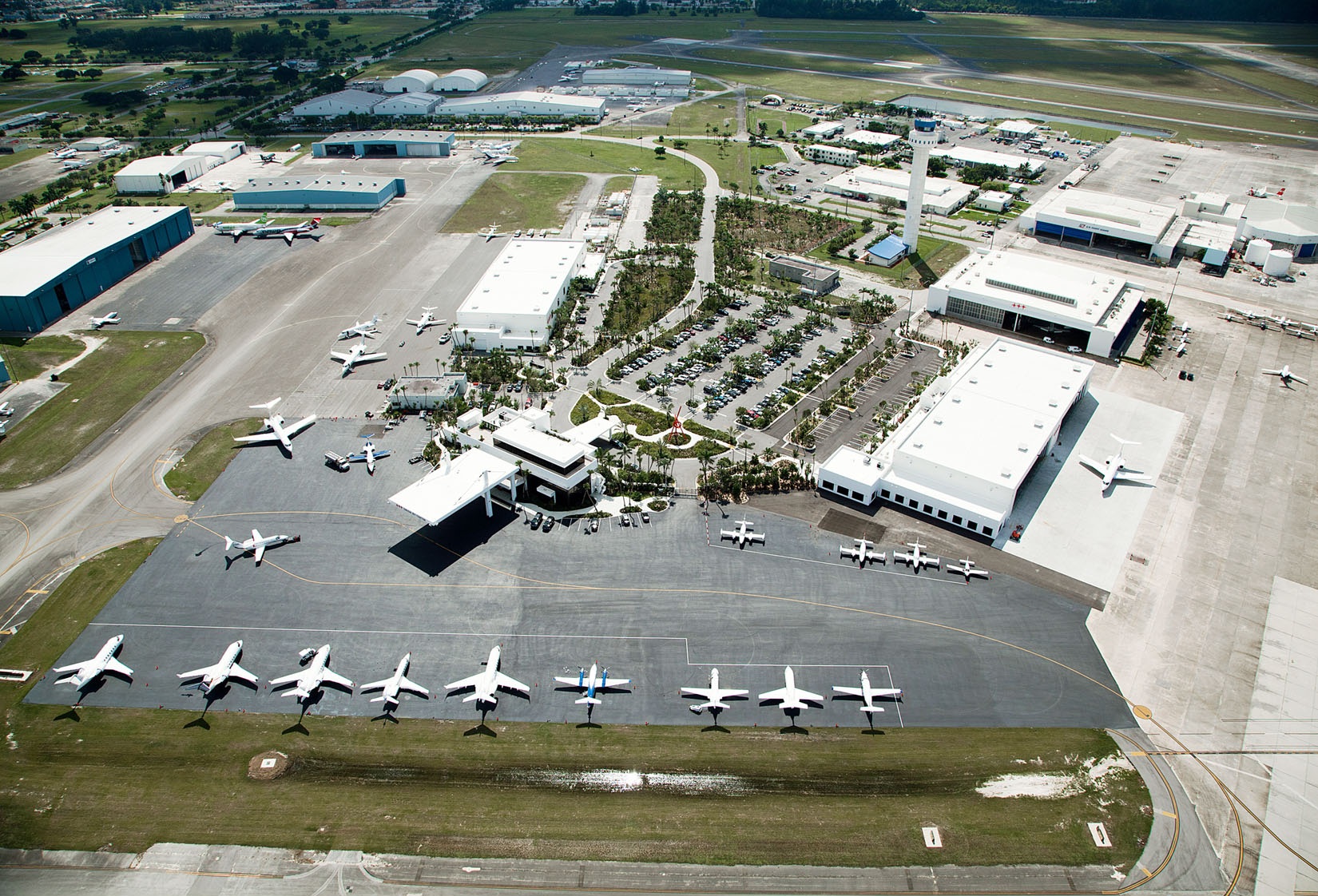 Orion Jet Center - FBO Terminal & Hangars